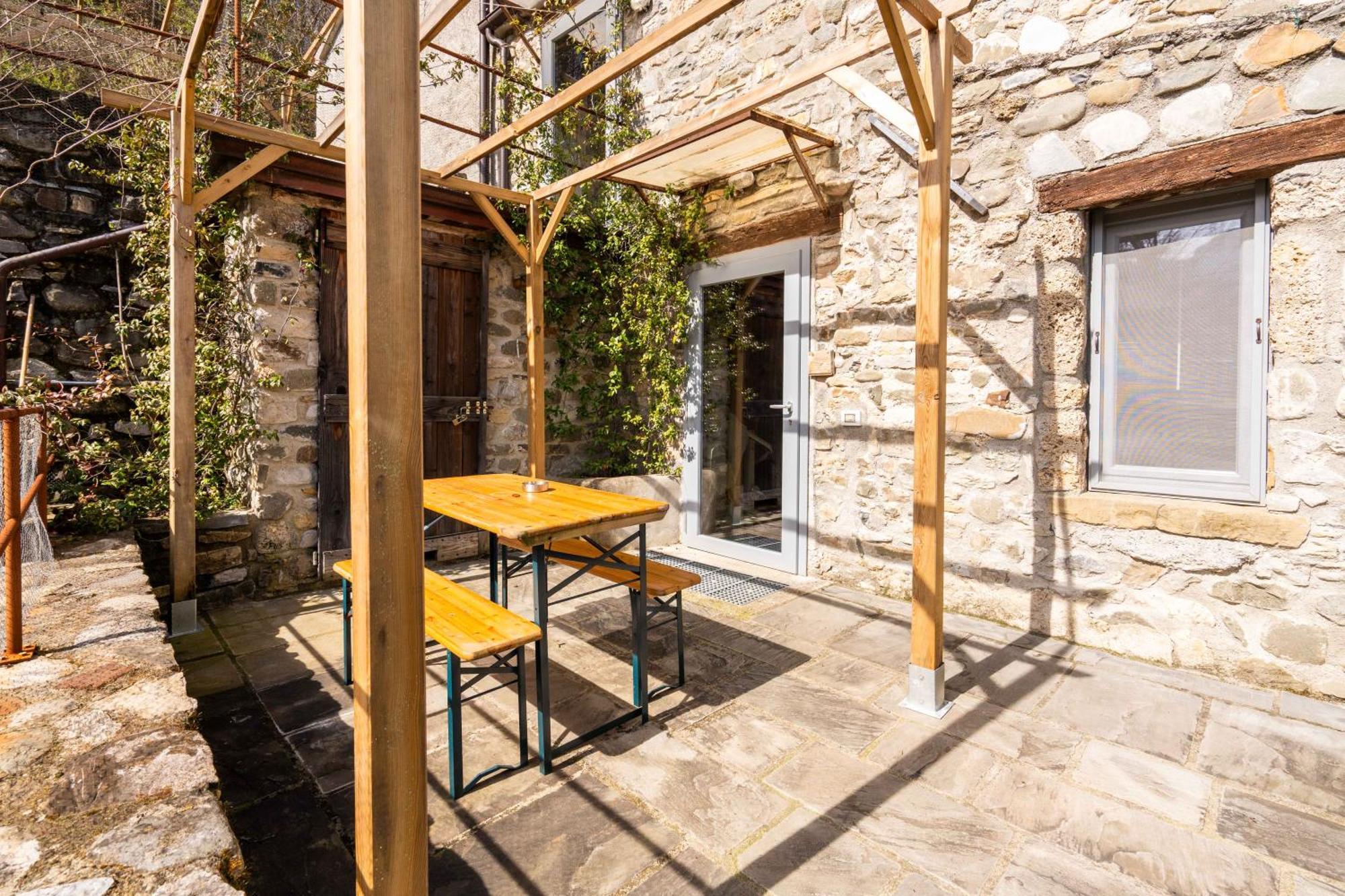 Le Case Nel Borgo Fivizzano Luaran gambar